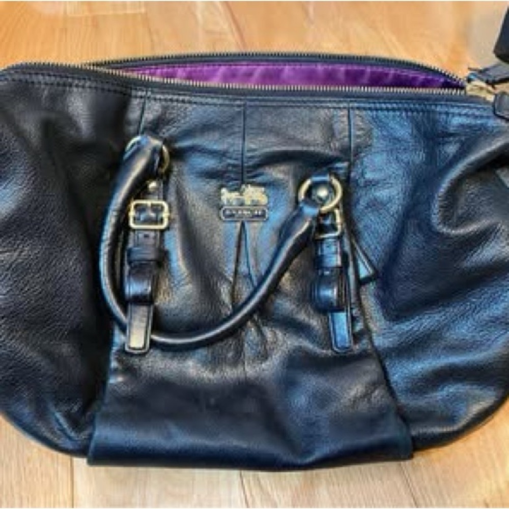Coach Black Leather Shoulder Bag with Purple Interior